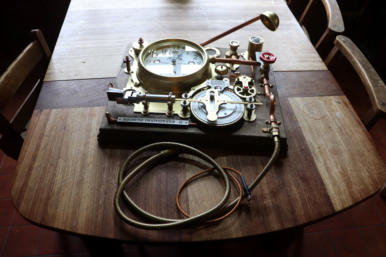 20) Finally, carefully lift your Prognosticator out of its box