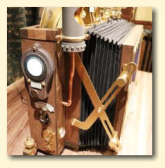 The side of the Epizoescope showing the limelight controls and bellows